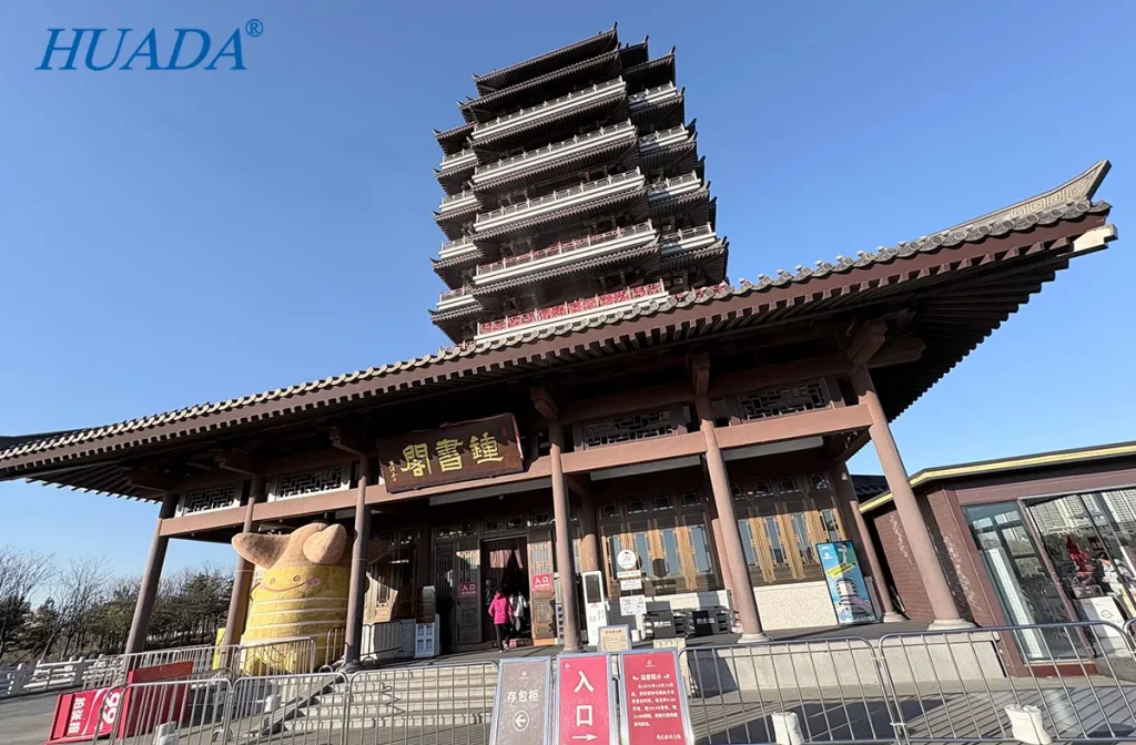 尼龙扎带应用场景:最美书店钟书阁门口的隔离栏导流通道