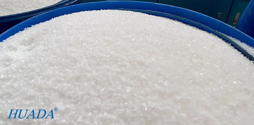 尼龙扎带原材料颗粒实拍图,白色PA6原料